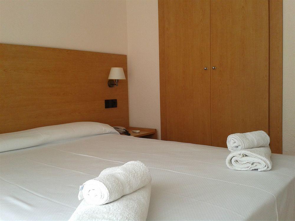 Bay Hotel โรเซส ภายนอก รูปภาพ