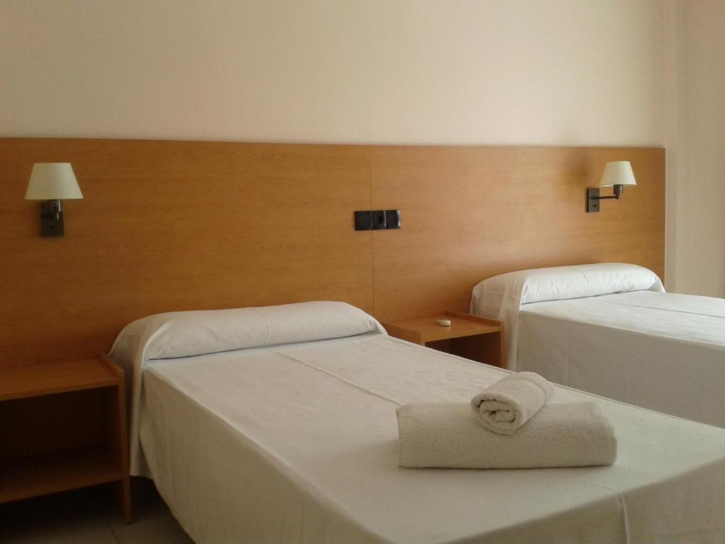 Bay Hotel โรเซส ภายนอก รูปภาพ