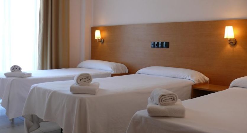 Bay Hotel โรเซส ภายนอก รูปภาพ
