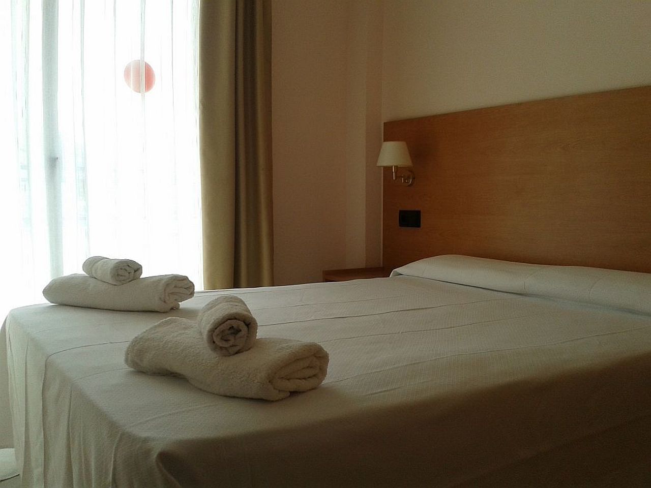 Bay Hotel โรเซส ภายนอก รูปภาพ